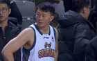 大打出手！4次夺权恐遭CBA重罚，球迷吵作一团：落后方凭啥不能投