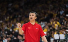 38投轰68分8板！山东大汉状态火热，郭士强该给他一次机会了吧？