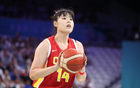 中国女篮81-68！李月汝戴护膝原因曝光，媒体人：韩旭作用比她大